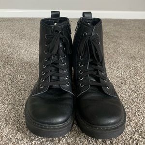 👢🖤 Steve Madden Black Leather Cole Combat Boots